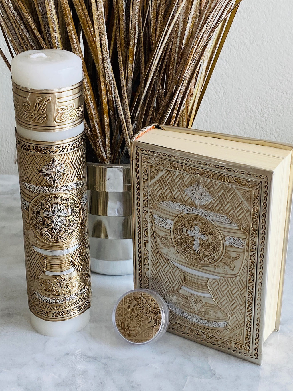 Set de Biblia y Vela para Primera Comunión