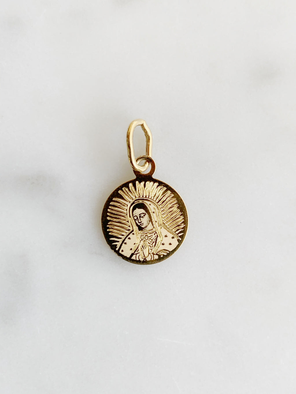 Medalla de la Virgen de Guadalupe Oro 14k Mod. Mevg0a6e